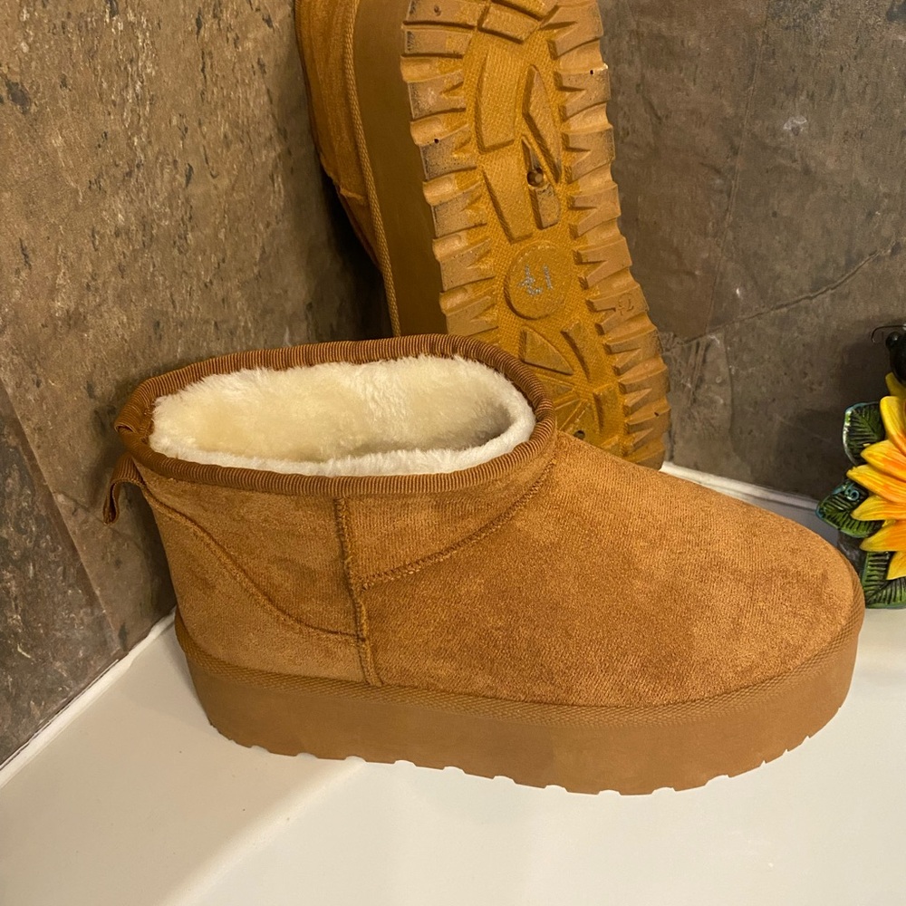 Women’s Plush-Lined Ankle Winter Boots — Chestnut Brown 7.5 never used. - Picture 4 of 5